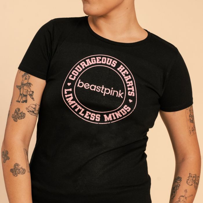 Serenity T-Shirt für Frauen in Black - BeastPink